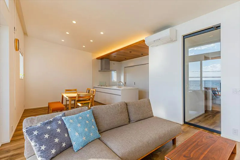 WHALE HOUSEの施工事例_横長リビング