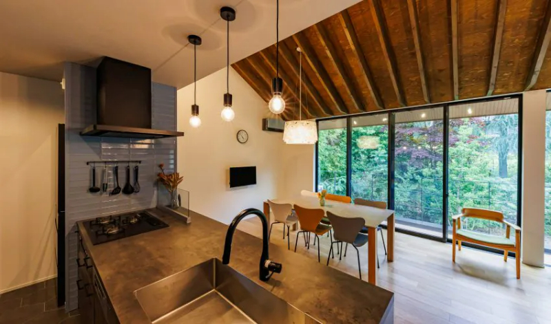 WHALE HOUSEの施工事例_横長リビング