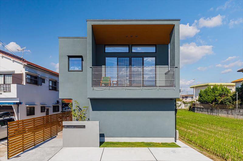 WHALE HOUSEの施工事例01_オーバーハング_SE構法