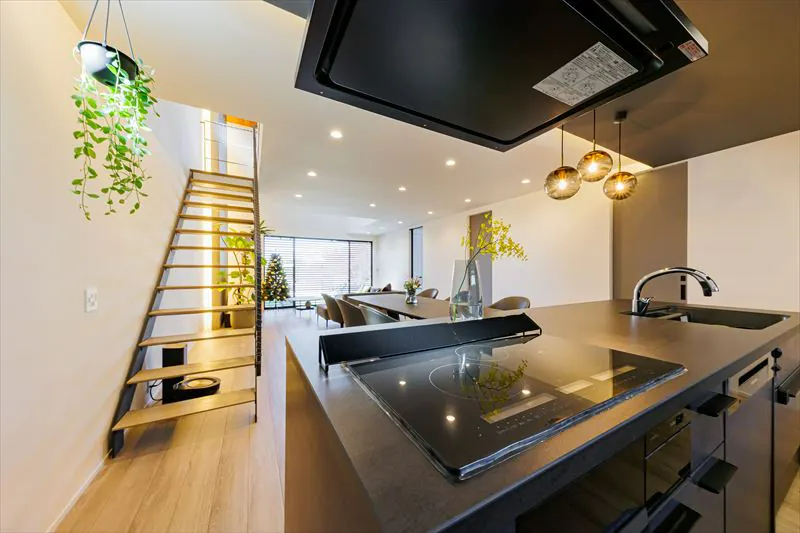 WHALE HOUSEの施工事例_縦長リビング